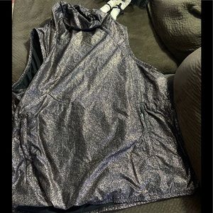 WEEKEND SALE! Fabletics work out top. Bronze & black.